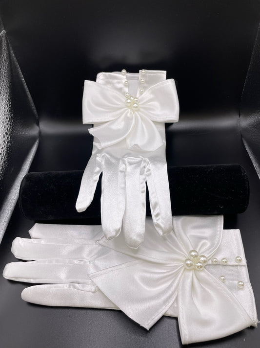 Women's White Gloves